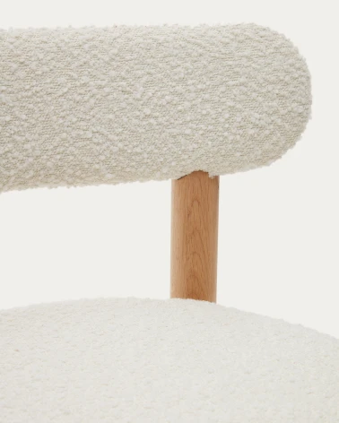 Nebai chair in white fleece and solid oak wood structure with natural finish