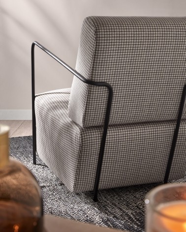 Gamer armchair in houndstooth pattern with steel in a black finish