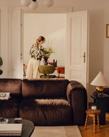 Rohová pohovka Martina 330 cm, pravý roh, tmavobéžová, zamat