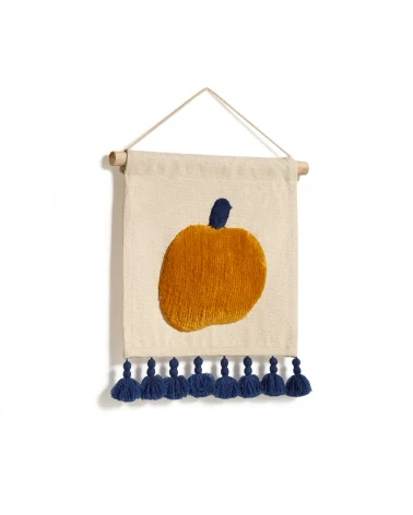 Amarantha 100% cotton wall hanging with yellow apple and blue tassels in white, 30 x 30 cm
